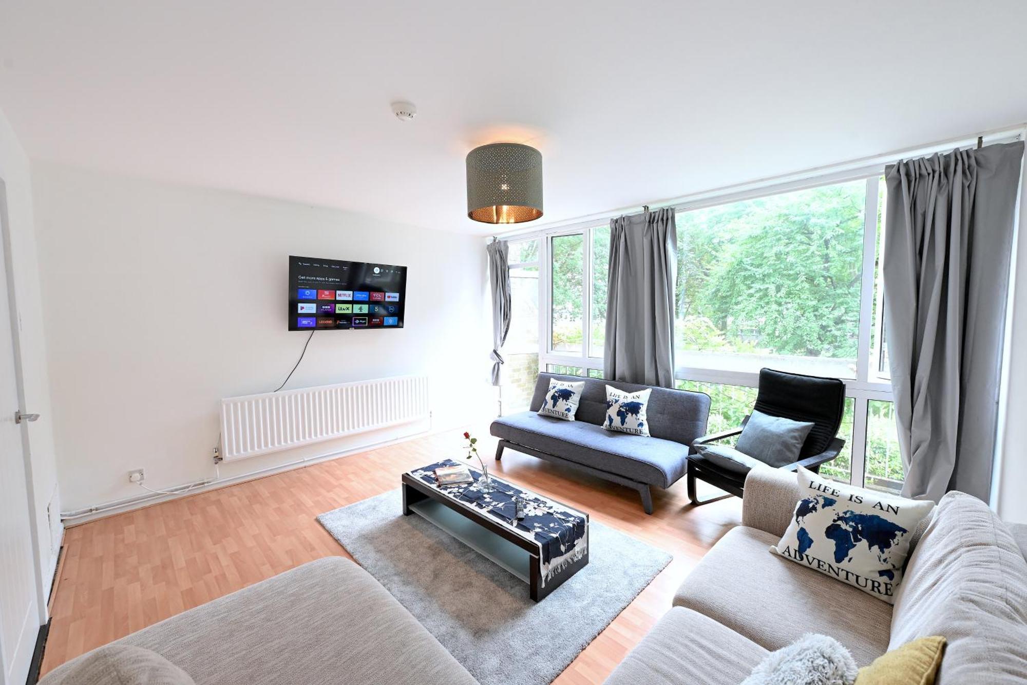 4 Bedroom Patio House Regent'S Park - Parking Лондон Экстерьер фото