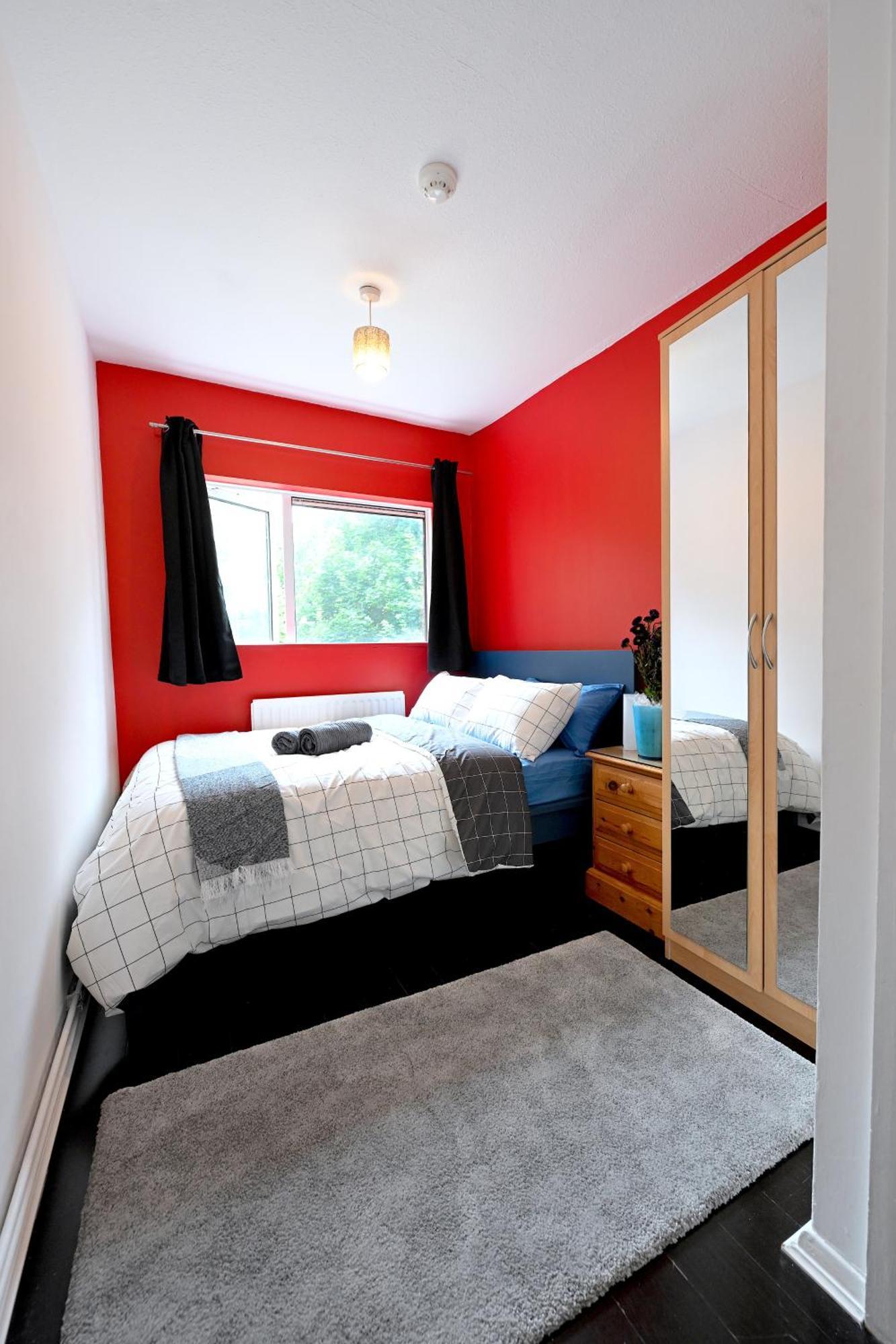 4 Bedroom Patio House Regent'S Park - Parking Лондон Экстерьер фото